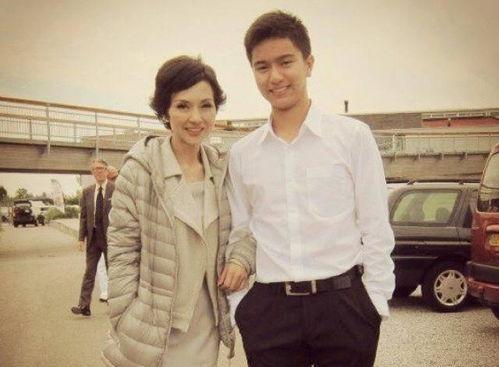 老公胃癌两年病逝,缅怀逝去的丈夫与生命的抗争